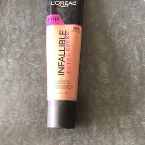 Infallible Total Cover Foundation